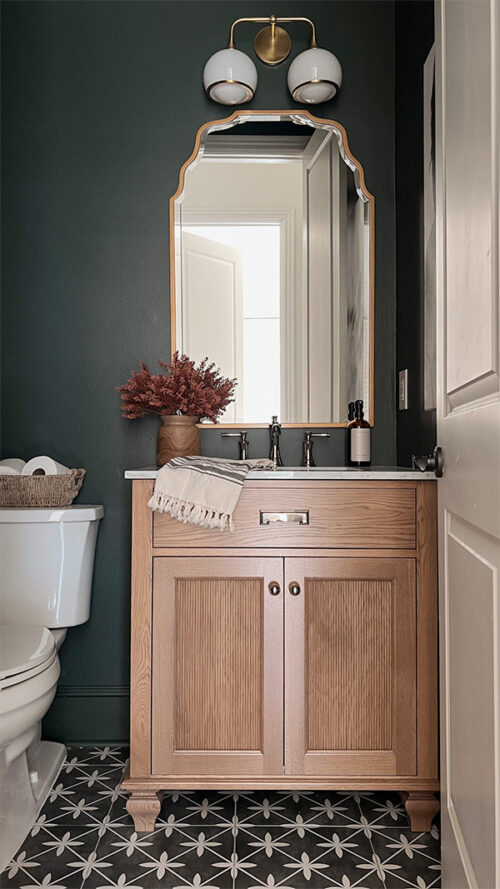 18 Beautiful Dark & Moody Bathrooms • White Oak & Linen Design Co ...