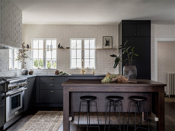 18 Beautiful Dark & Moody Kitchens • White Oak & Linen Design Co ...